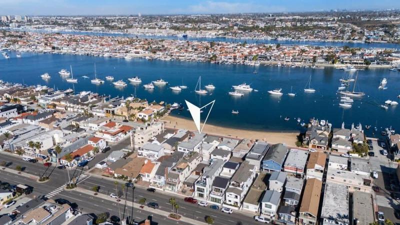 Coastal Charm with Spectacular Bay Views home - image 35
