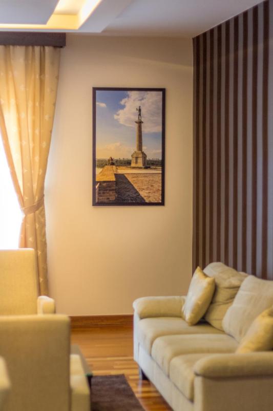 Deluxe Two-Bedroom Apartment with Terrace (8 Adults) image 2