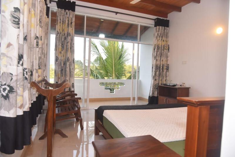 The Lark Resort induruwa - image 7
