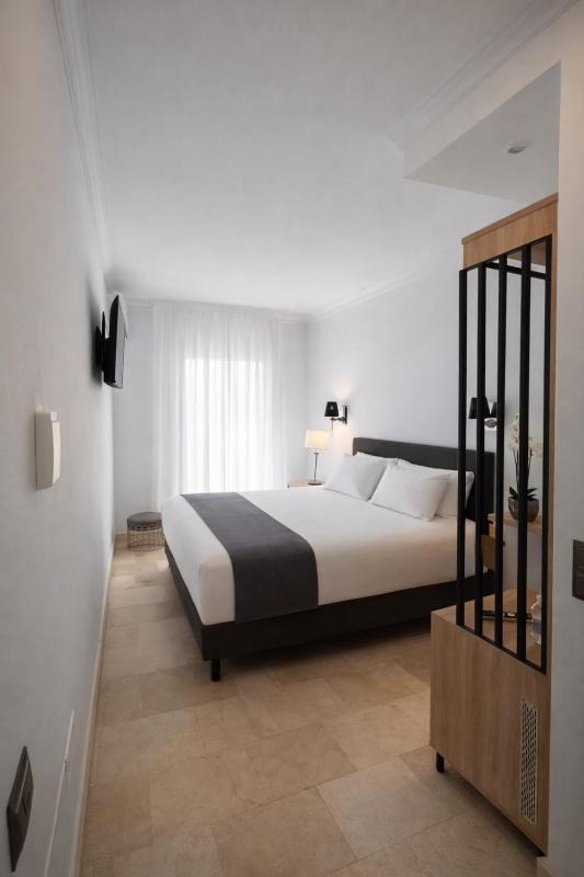 Abril Nerja - image 23