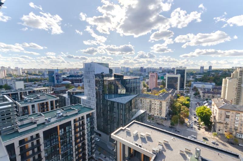 12-85 French Quarter 2 Predslavynska 42 Kyiv centre fantastic city view 15 kW backup power Petrovdom Apartment - image 13
