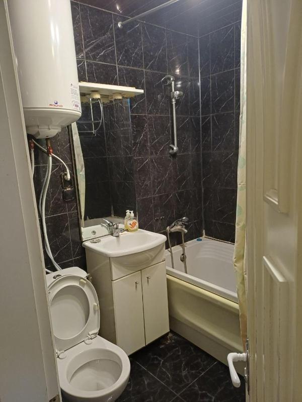 Antonovicha 102 Street - image 16