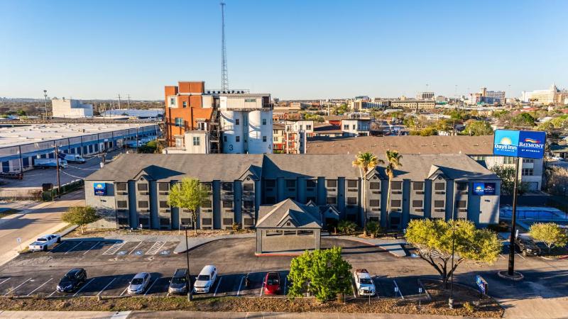Days Inn by Wyndham San Antonio Downtown - image 15