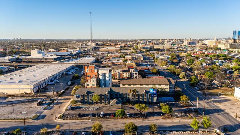 Days Inn by Wyndham San Antonio Downtown - image 18