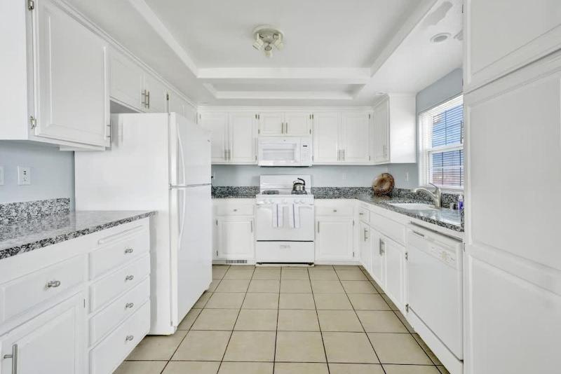 Rooftop Deck with Stunning 360 Beach Views condo - image 25
