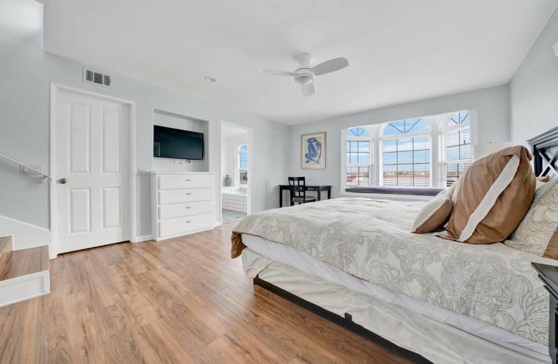 Rooftop Deck with Stunning 360 Beach Views condo - image 24