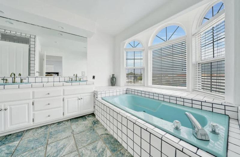 Rooftop Deck with Stunning 360 Beach Views condo - image 19