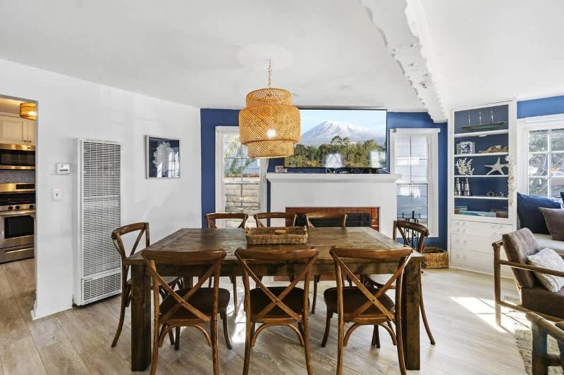 Adorable Beach House with Lots of Outdoor Space home - image 29