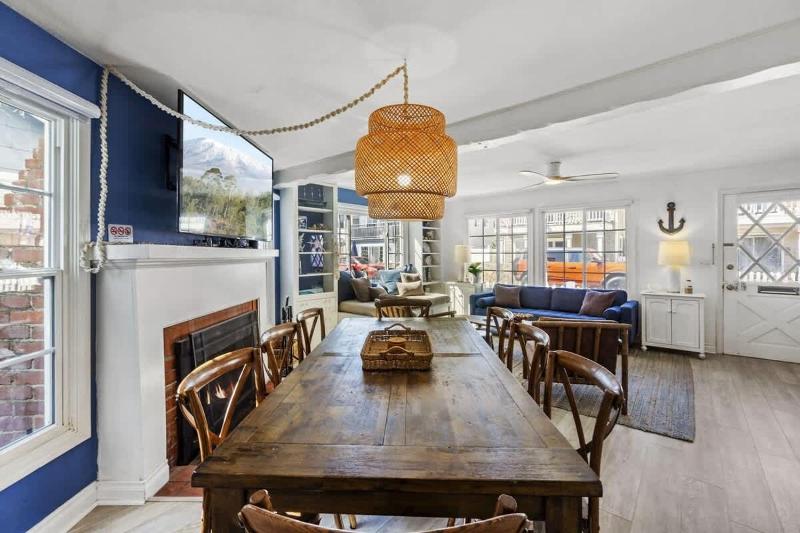 Adorable Beach House with Lots of Outdoor Space home - image 35