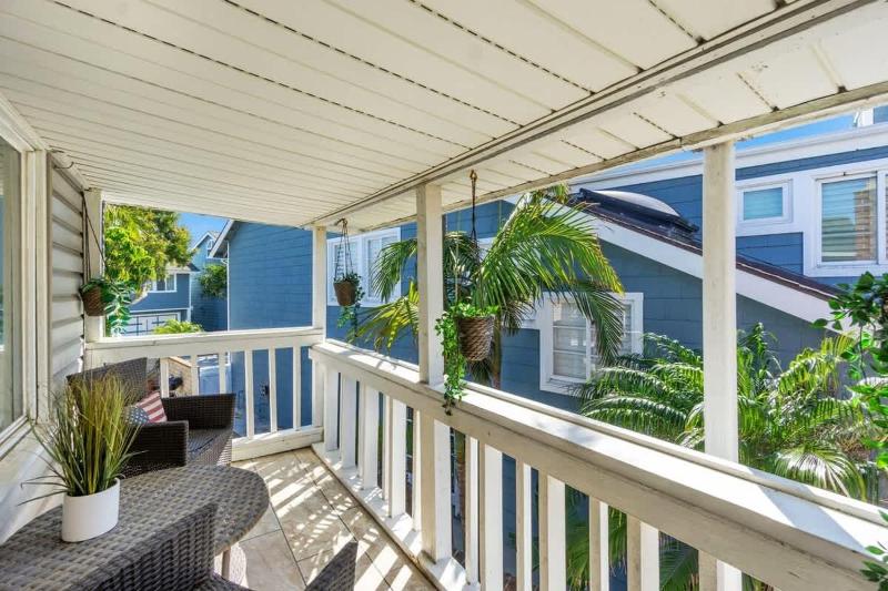 Adorable Beach House with Lots of Outdoor Space home - image 10