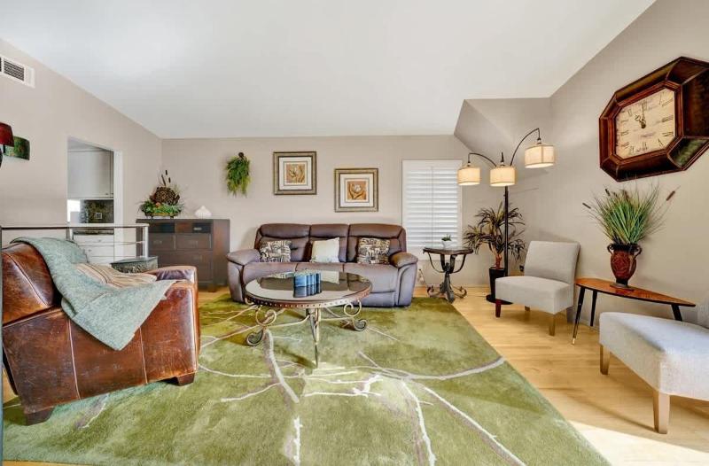 Contemporary Value 4 Bdr with Rooftop Deck- 303 home - image 23