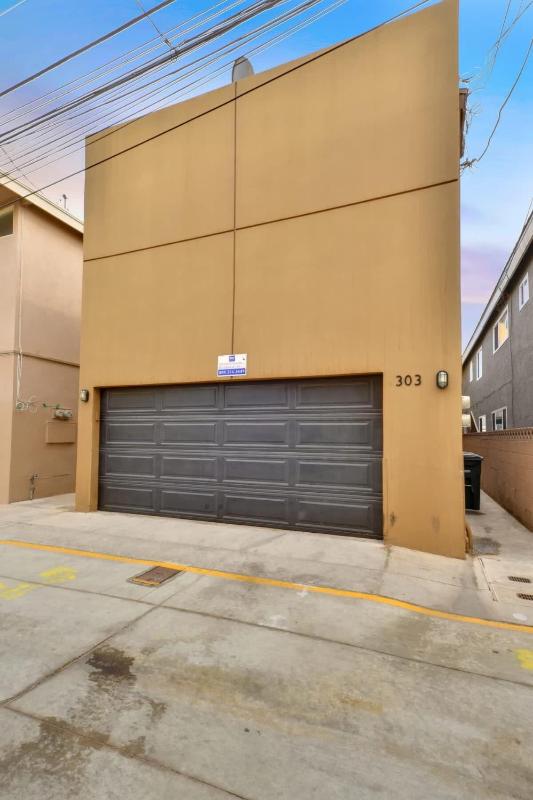 Contemporary Value 4 Bdr with Rooftop Deck- 303 home - image 19