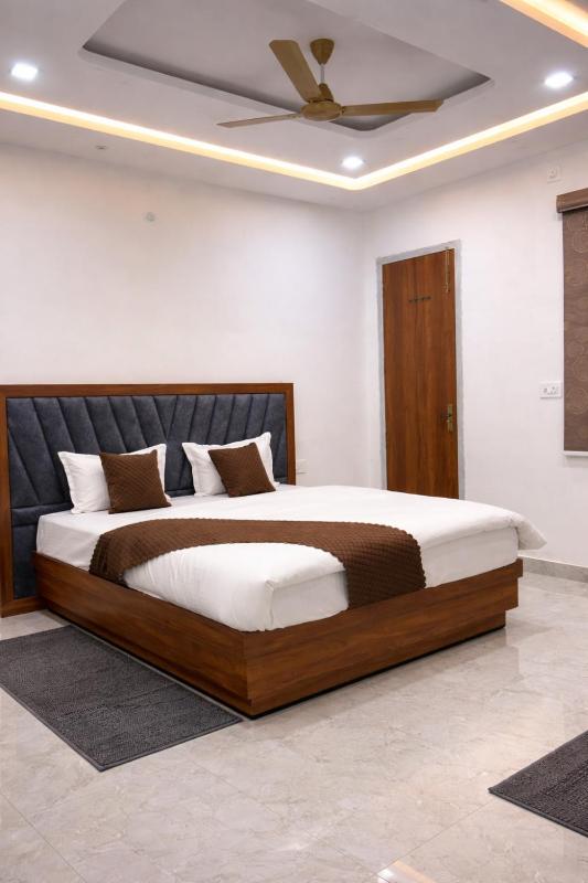 Girraj stay inn - image 10