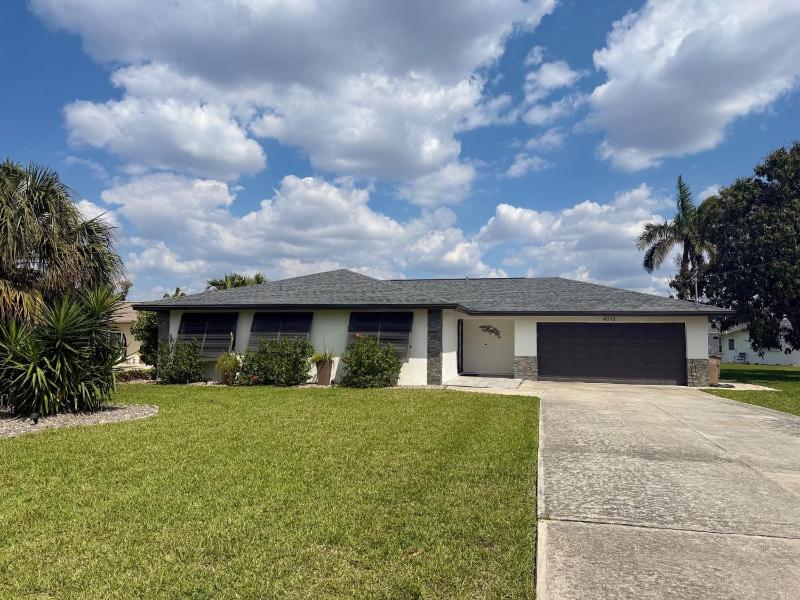 Soak up the Sun - Saltwater pool spacious fenced-in backyard home - image 24