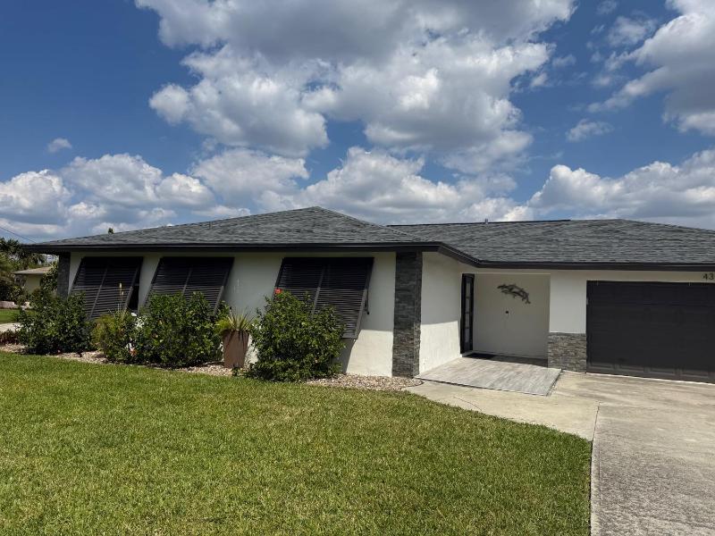 Soak up the Sun - Saltwater pool spacious fenced-in backyard home - image 23
