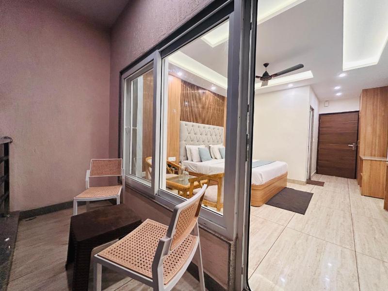 Oakleaf Hotel & Resort - A Classic Rooms & Prime Location Near Library Chowk - image 16
