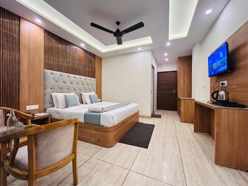 Oakleaf Hotel & Resort - A Classic Rooms & Prime Location Near Library Chowk - image 27