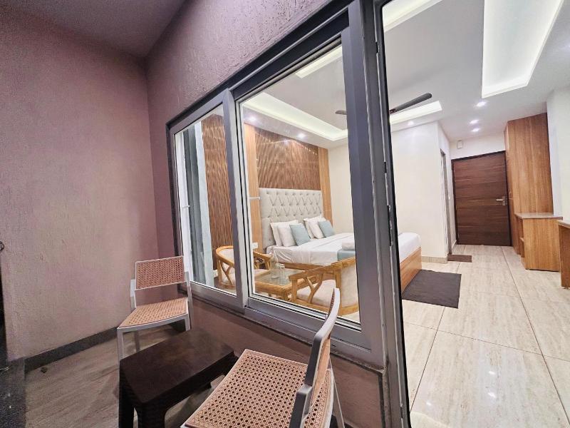 Oakleaf Hotel & Resort - A Classic Rooms & Prime Location Near Library Chowk - image 49