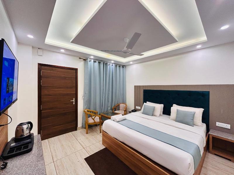 Oakleaf Hotel & Resort - A Classic Rooms & Prime Location Near Library Chowk - image 32