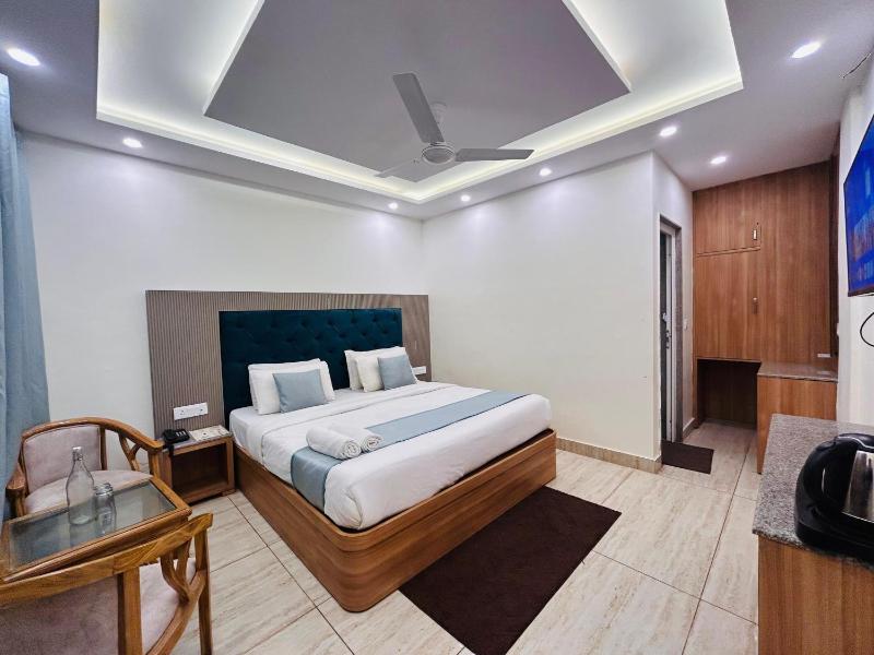 Oakleaf Hotel & Resort - A Classic Rooms & Prime Location Near Library Chowk - image 28