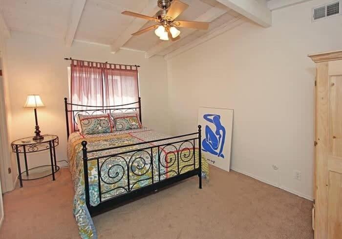 Location! High Walkability Steps to the beach home - image 2