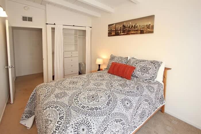 Location! High Walkability Steps to the beach home - image 3