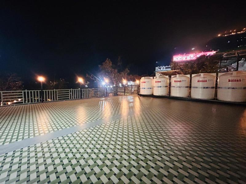 Oakleaf Hotel & Resort - A Classic Rooms & Prime Location Near Library Chowk - image 20