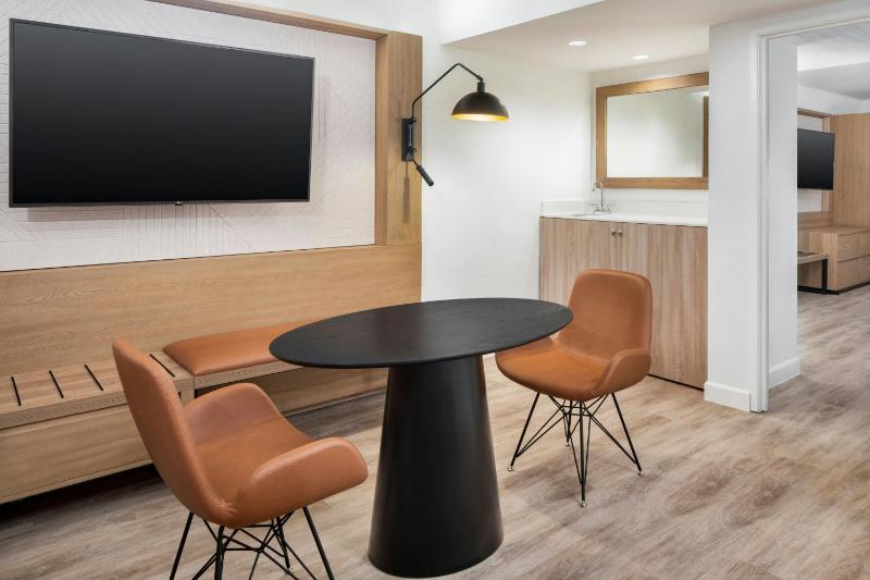 Sheraton Suites Fort Lauderdale At Cypress Creek - image 27