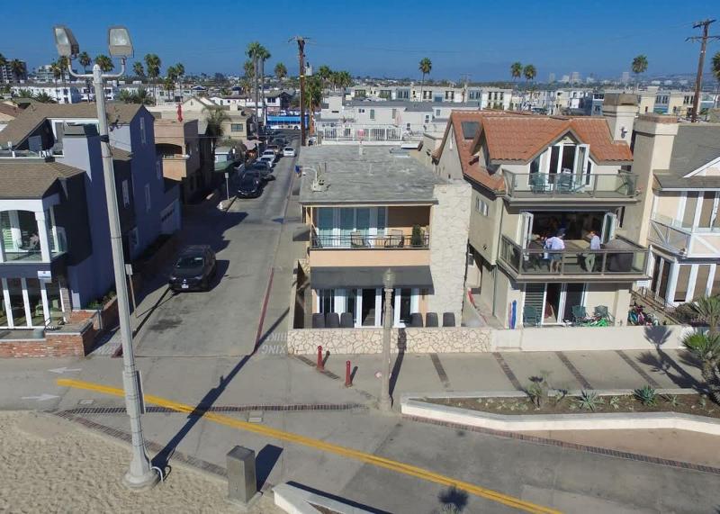 Beachfront Close to Newport Pier- 2314 WOF A home - image 7
