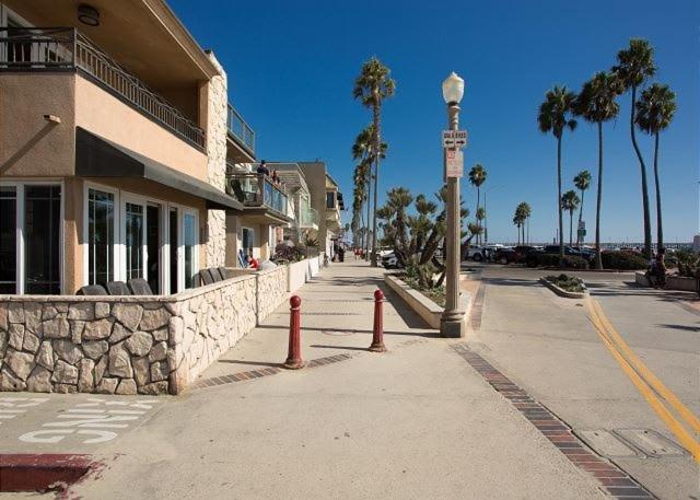 Beachfront 2Bdr Studio Close to Newport Pier- home - image 19