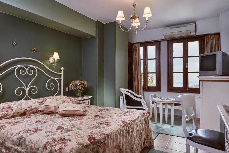 Double Room image 1