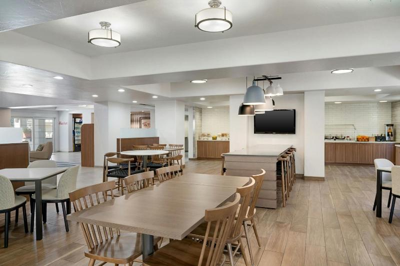Fairfield Inn & Suites San Diego Old Town - image 14