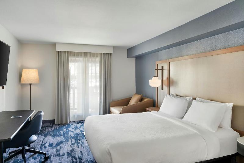 Fairfield Inn & Suites San Diego Old Town - image 15