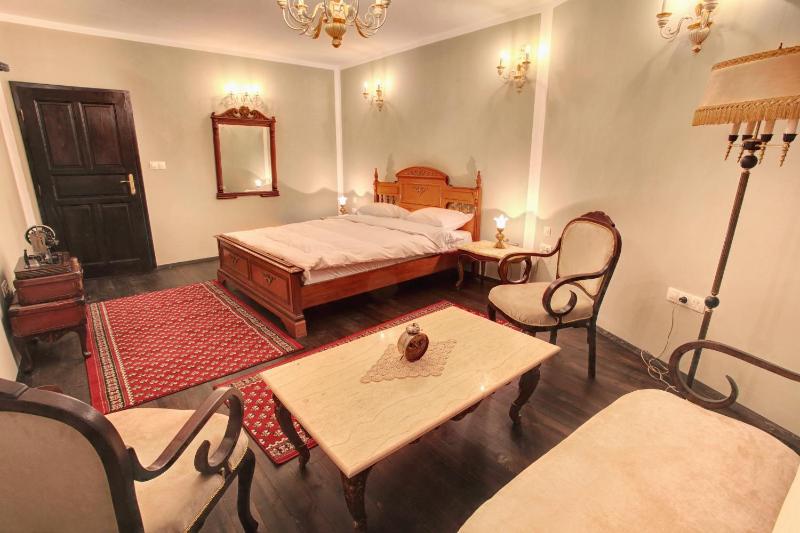 Budget Double Room - Ground Floor image 4