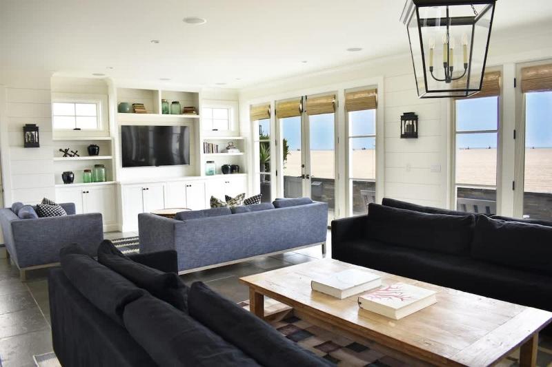 1028 W Oceanfront - Beautiful 5bdr Beachfront on Scenic Bike Path - image 24