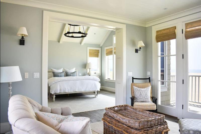 1028 W Oceanfront - Beautiful 5bdr Beachfront on Scenic Bike Path - image 15