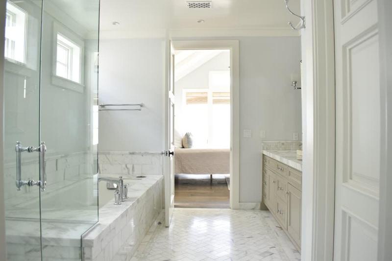 1028 W Oceanfront - Beautiful 5bdr Beachfront on Scenic Bike Path - image 9