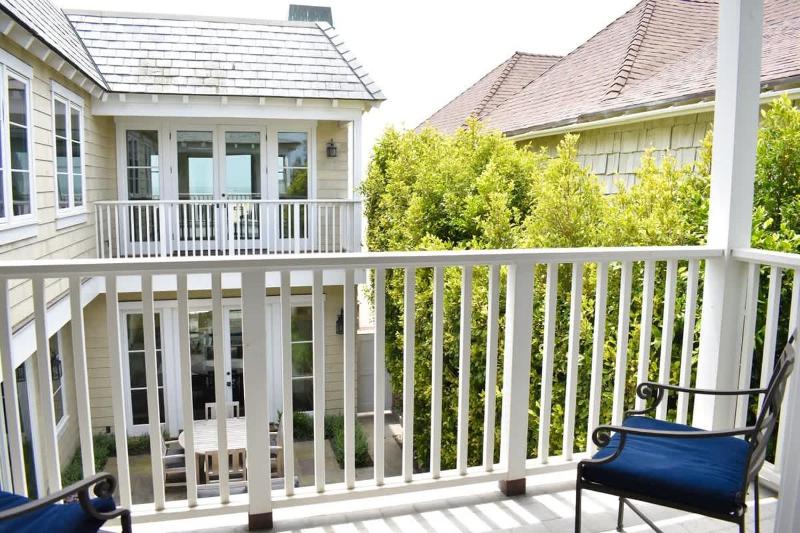1028 W Oceanfront - Beautiful 5bdr Beachfront on Scenic Bike Path - image 18