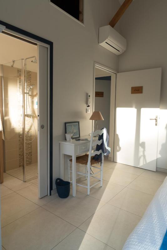 Double Room with Private Bathroom image 3