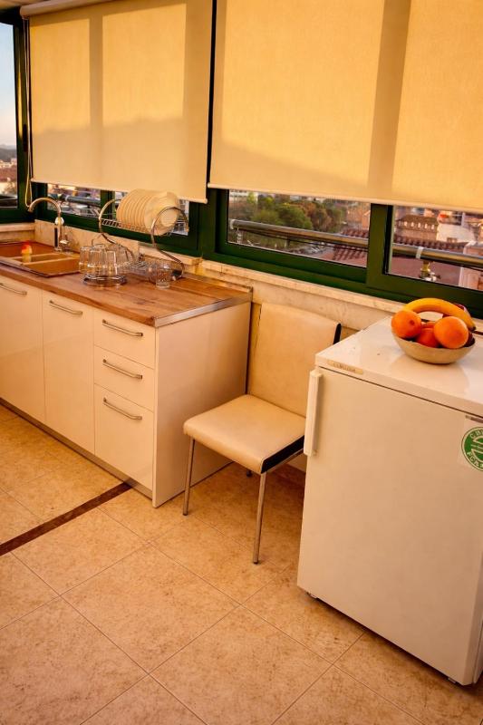 Apartment in the Heart of Shkodra - image 15