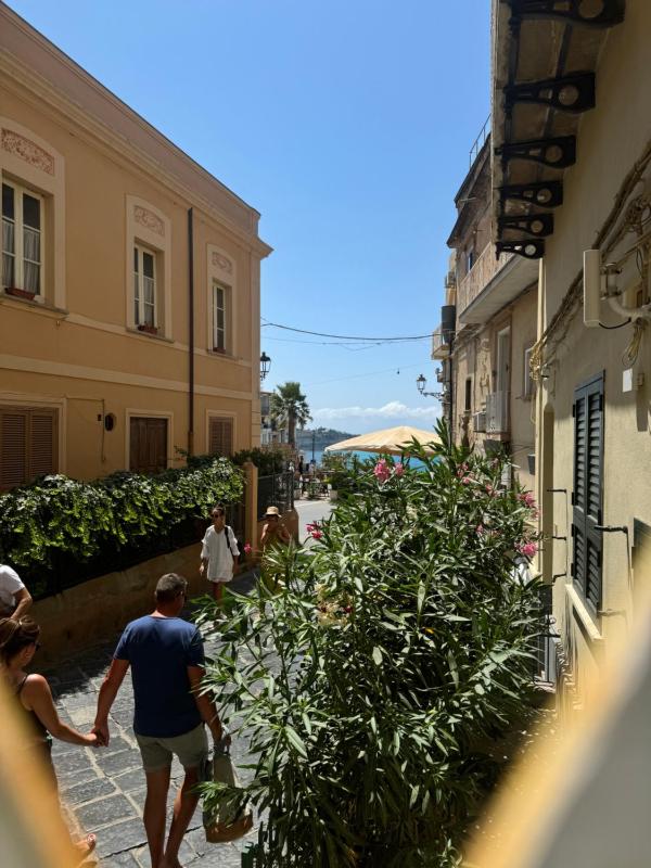 Mare Fuori Appartment - image 1