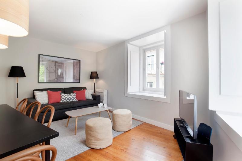 One-Bedroom Apartment image 1