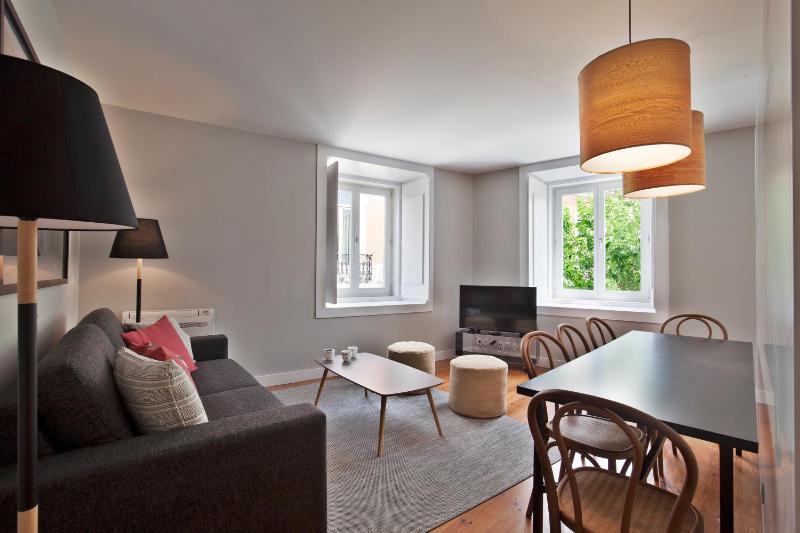 Deluxe Two-Bedroom Apartment image 1