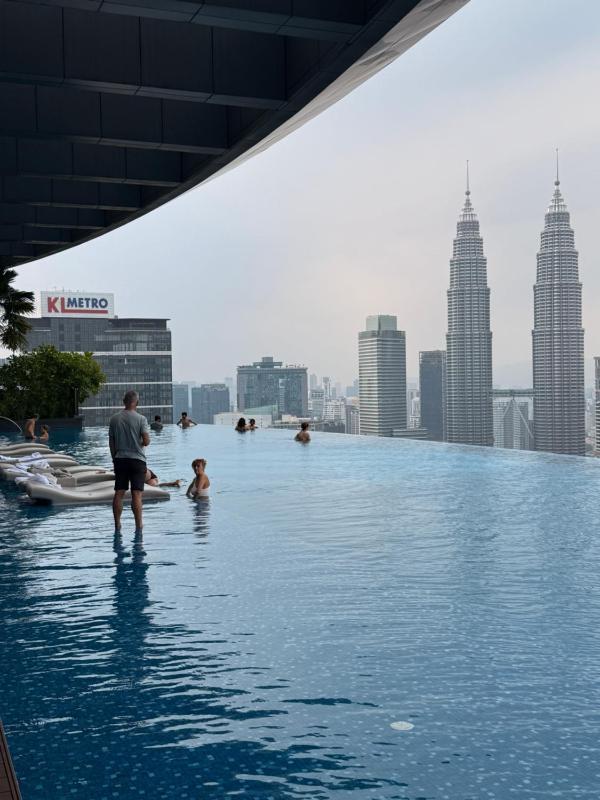 Eaton Residences KLCC - Luxury Homestay - image 1