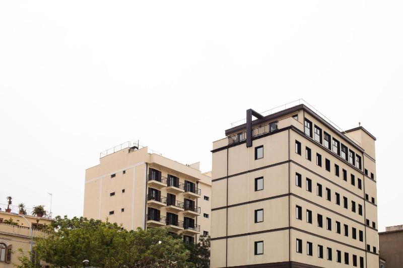 Hotel Continental - image 19