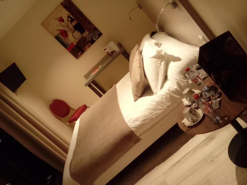 Double room with Spa Bath and Terrace image 1