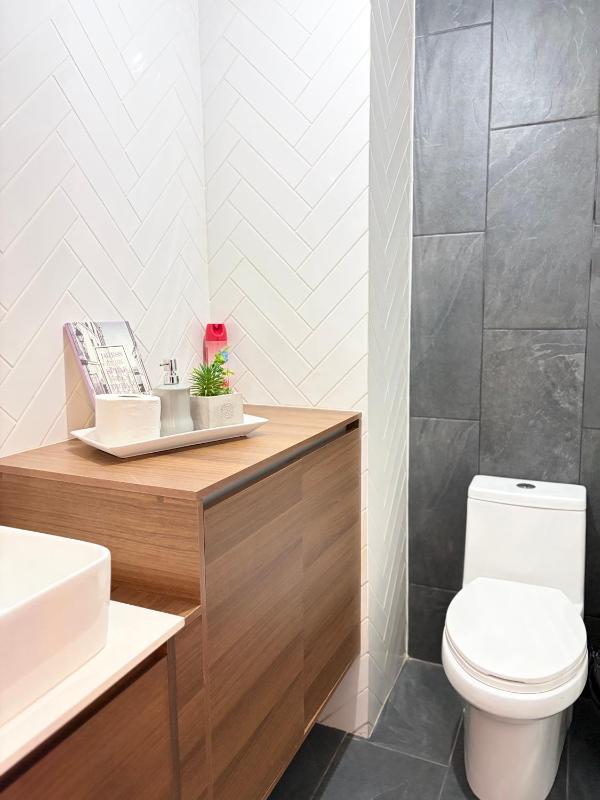 Eon 1 - Apartamento Lujoso - Zona 10 de la Ciudad de Guatemala - image 6