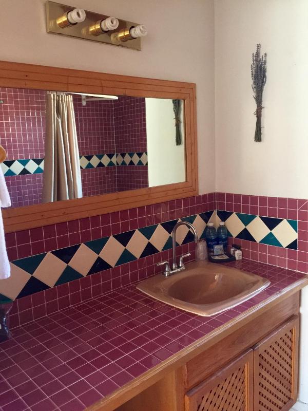 Queen Room image 3