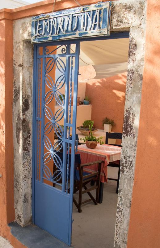 Junior Cave Apartment image 3