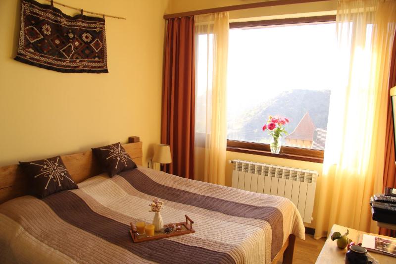 Budget Double Room image 3